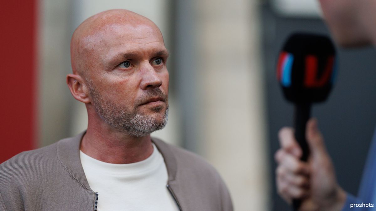 De Mos noemt opvallende naam als nieuwe trainer Ajax: 'Hij heeft maar één ding tegen' - FCUpdate