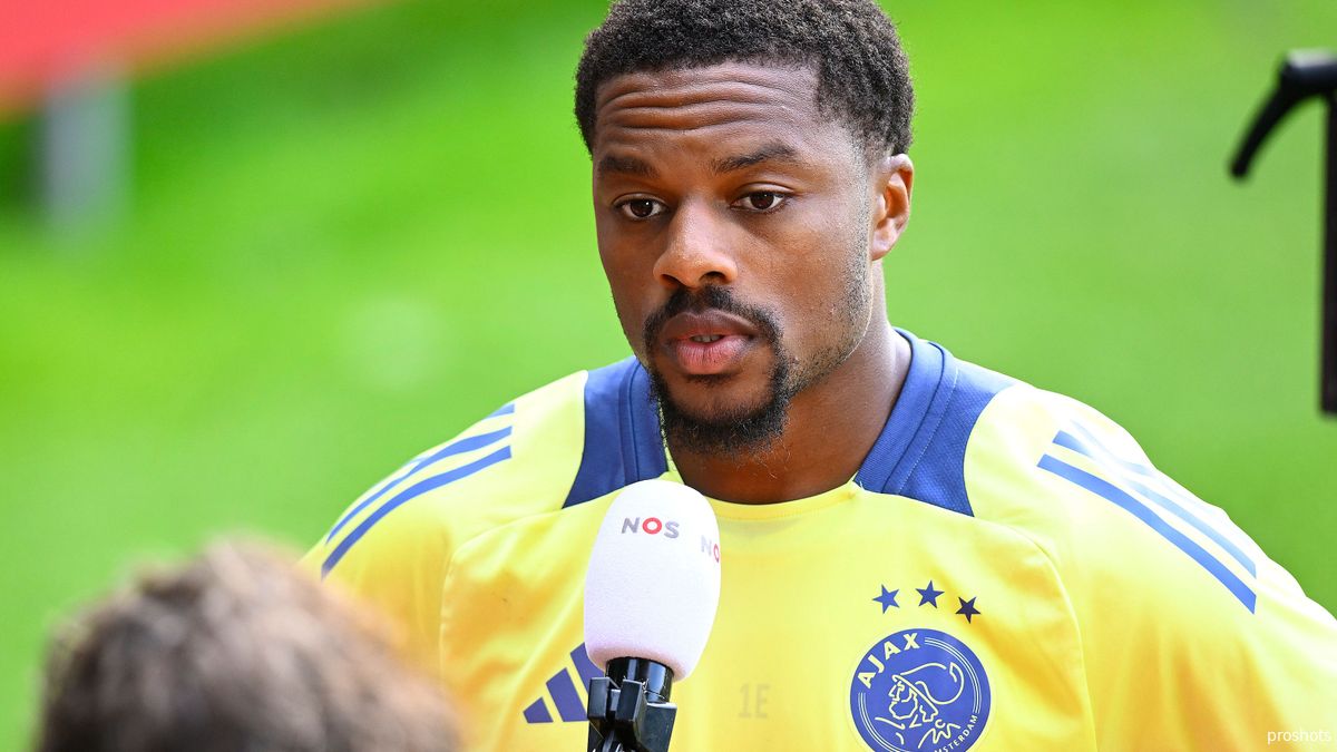 Akpom eerlijk over kansen: 'Dan is het misschien beter om verder te kijken'