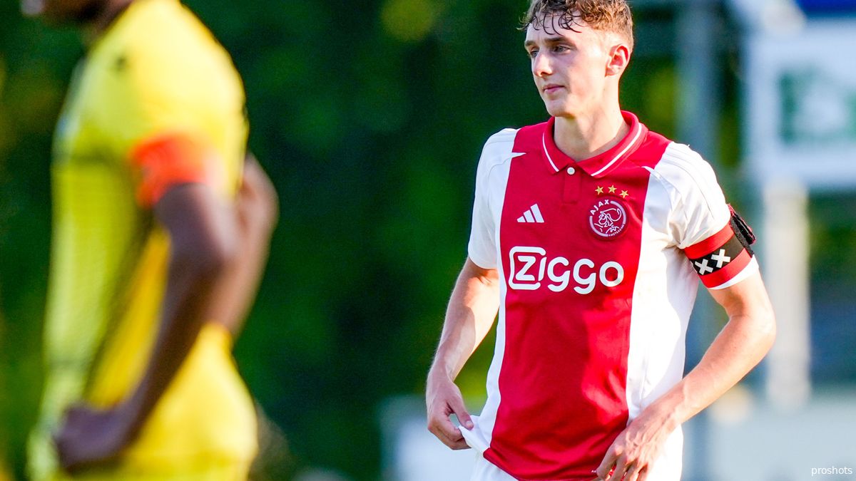 Ajax start heenwedstrijd tegen FK Vojvodina met Baas, Rasmussen en ...