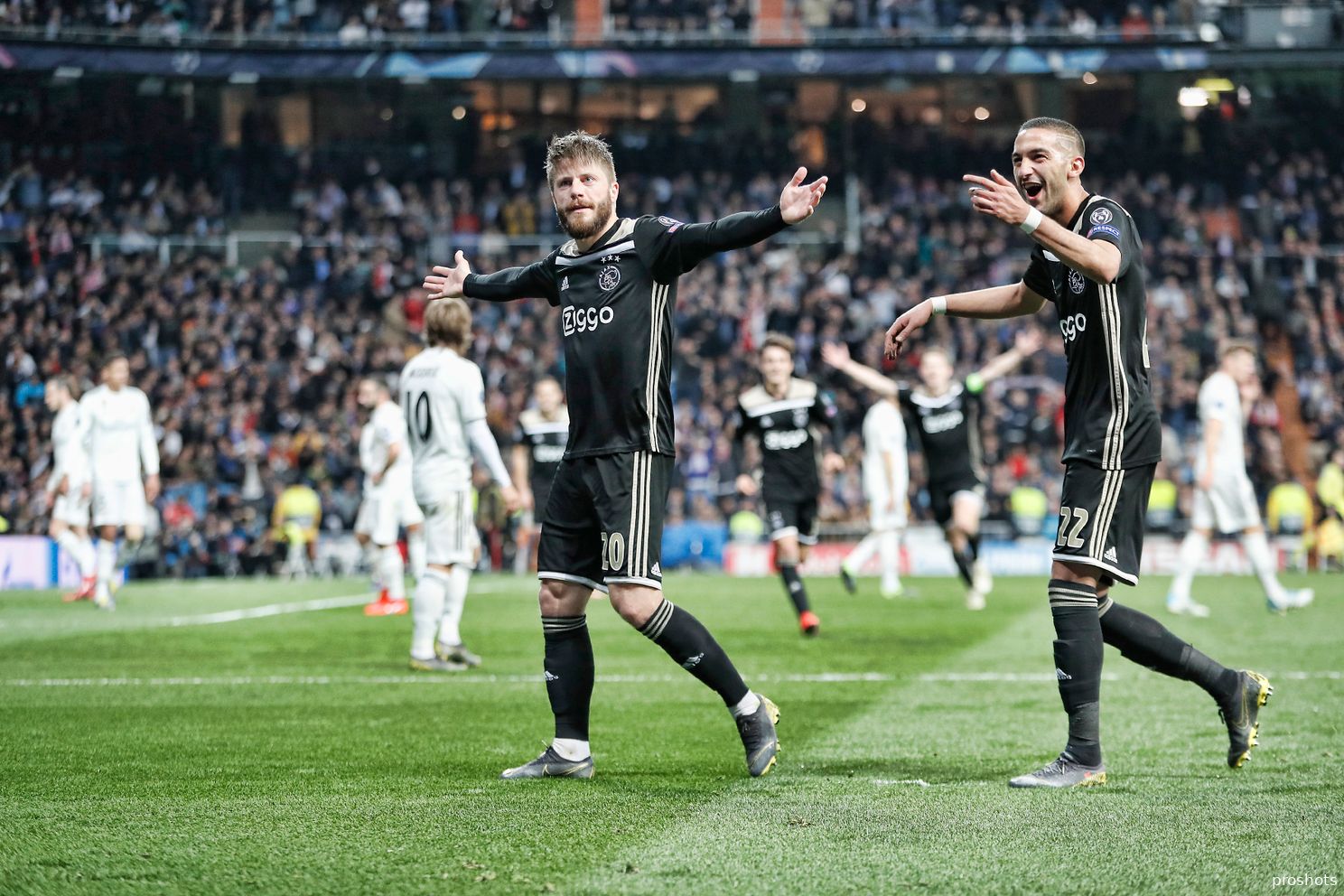 De uitwedstrijd tegen Real Madrid was voor Vissers het hoogtepunt van het seizoen 2018/19: 'Er was een student uit Groningen, die had dat verhaal van Real Madrid-uit geplastificeerd op het toilet hangen.'