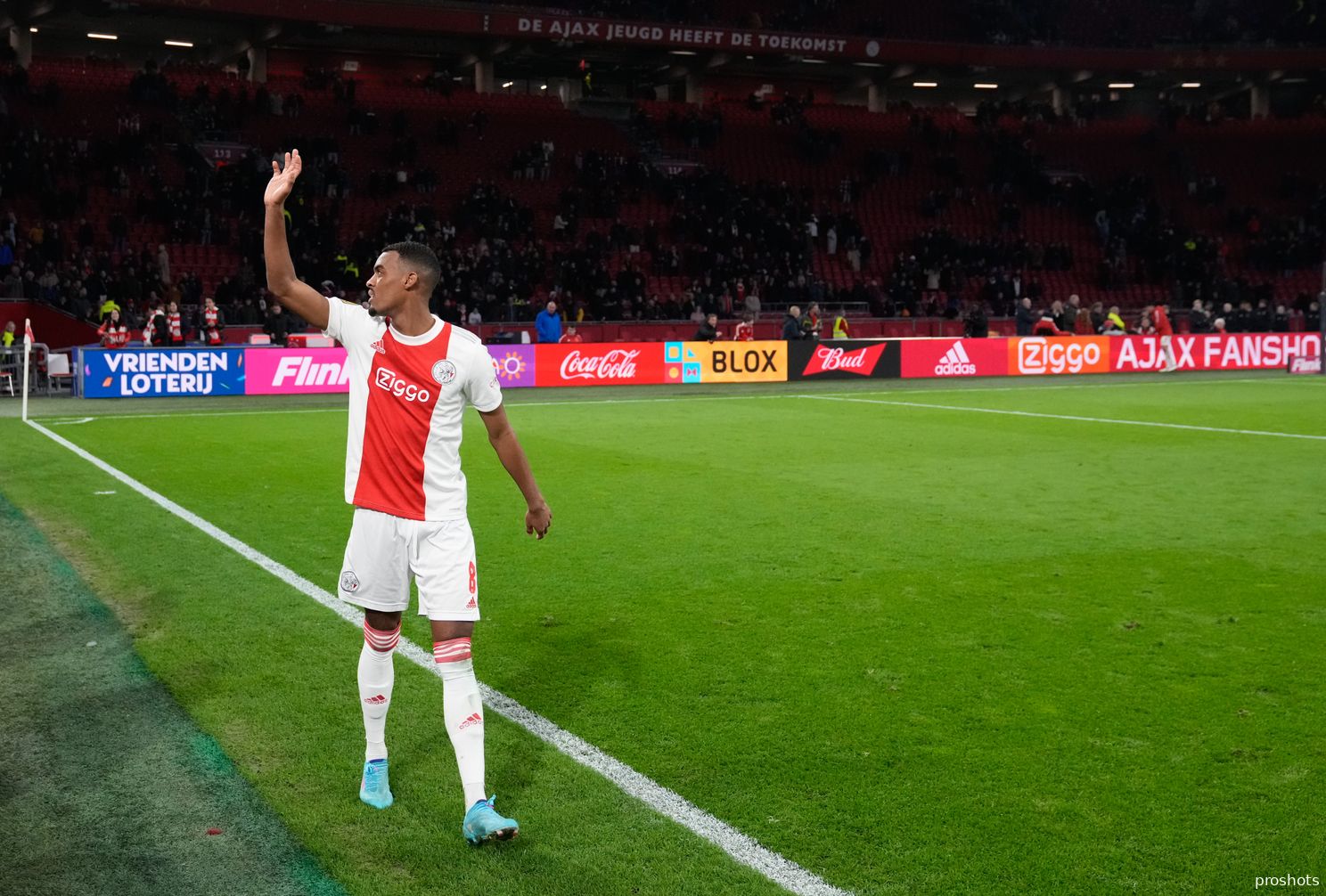 De Boer ziet Taylor groeien bij Ajax: 'Je ziet een andere uitstraling'