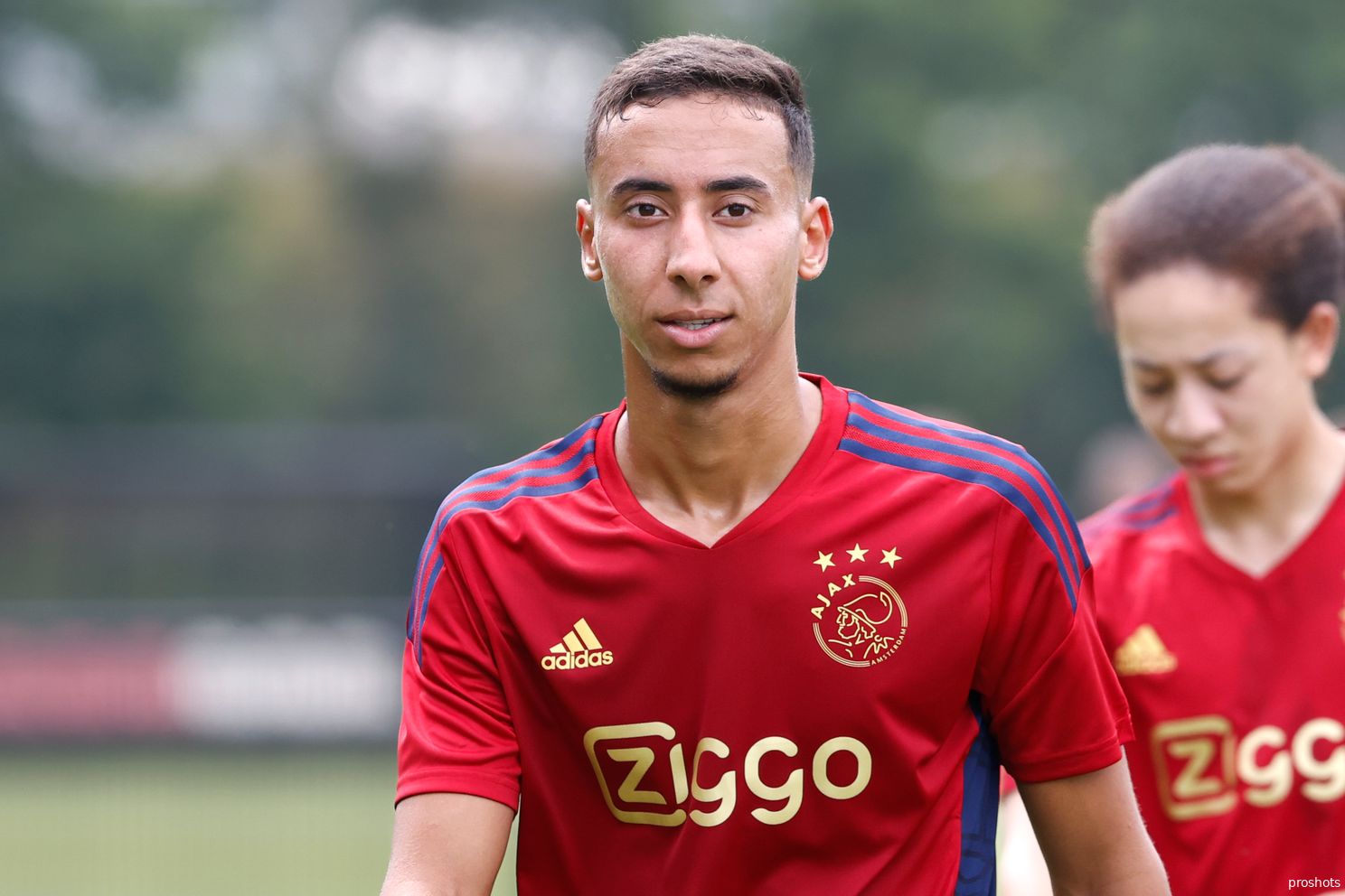 Salah-Eddine over komend seizoen: 'In de voorbereiding meld ik mij gewoon bij Ajax en dan ga ik voor mijn kans.'