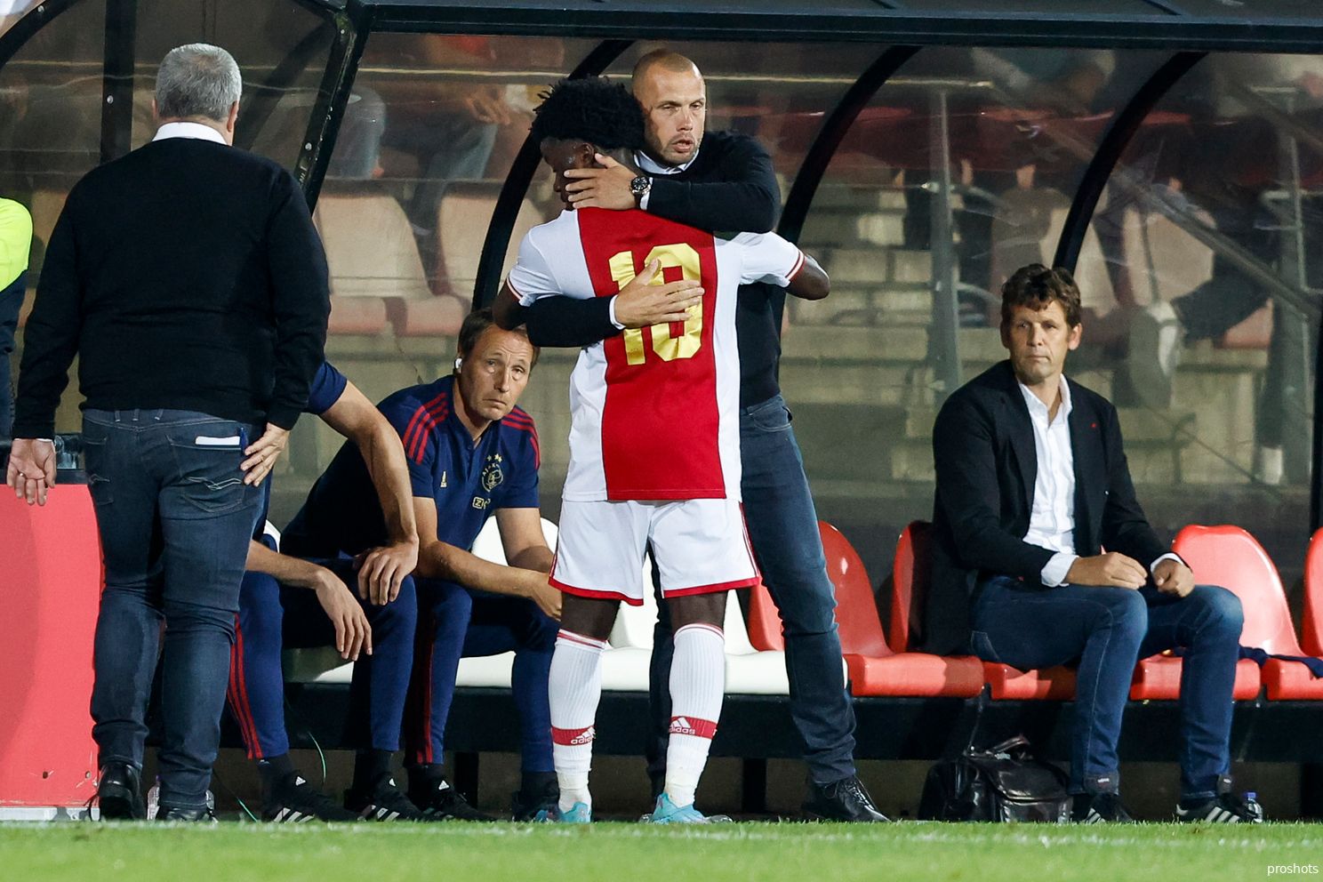 John Heitinga, inmiddels interim-trainer van Ajax, prikkelde Gabriël veel bij Jong Ajax. 'Heitinga probeert het beste uit hem te halen.'