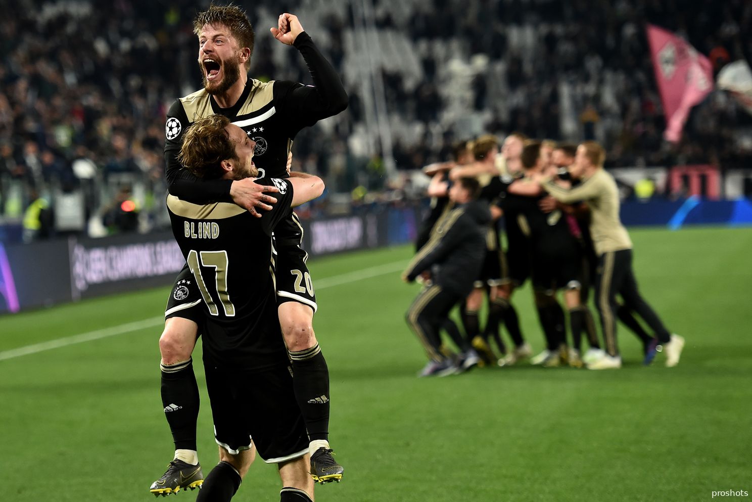 lasse schone daley blind ajax champions league juventus