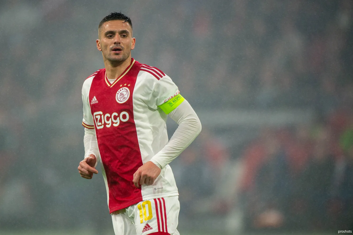 Verweij sluit terugkeer Tadic niet uit: 'Ajax zal hem uiteindelijk wel binnenboord willen halen als dat lukt'