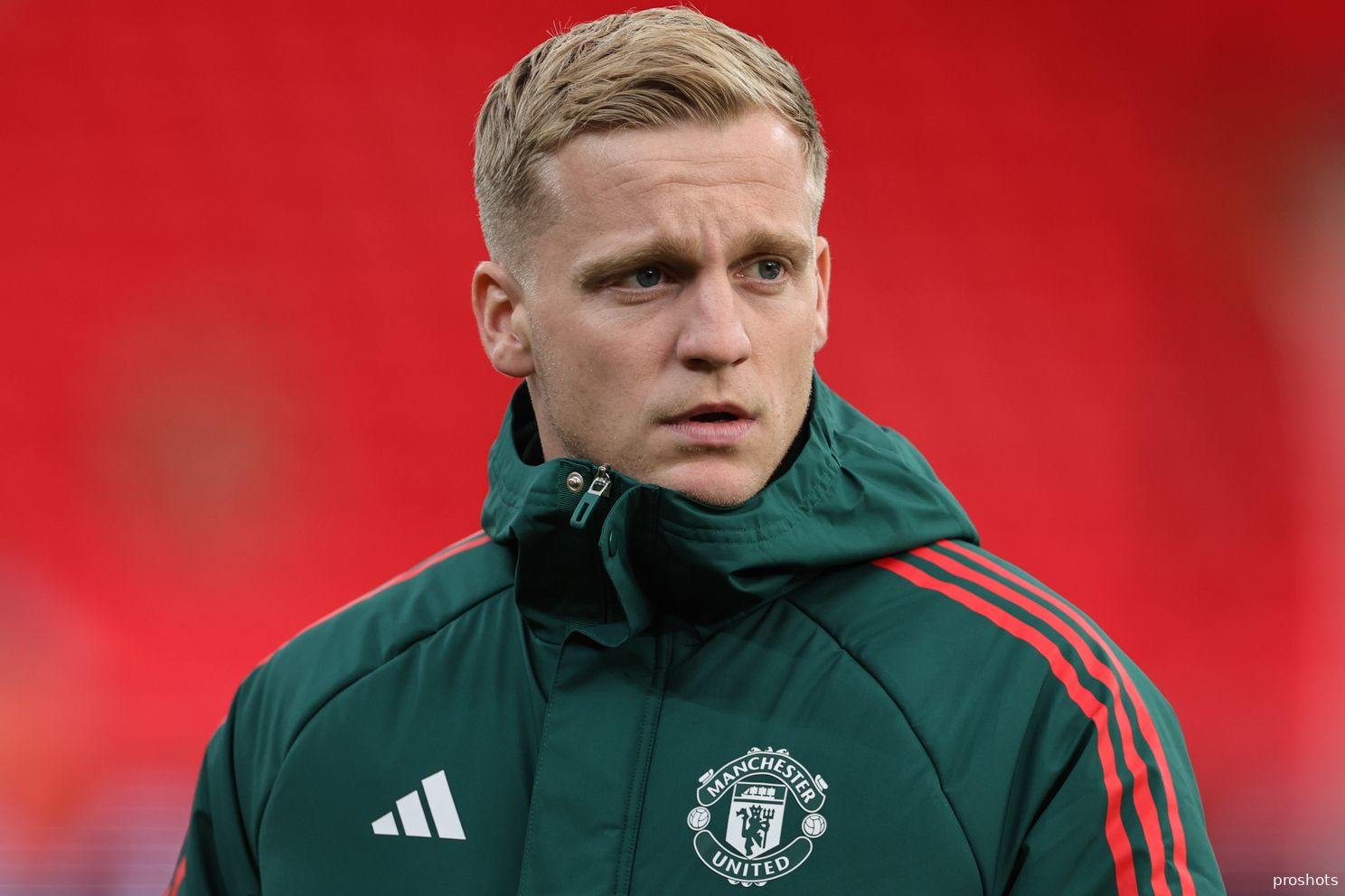 donny van de beek manchester united