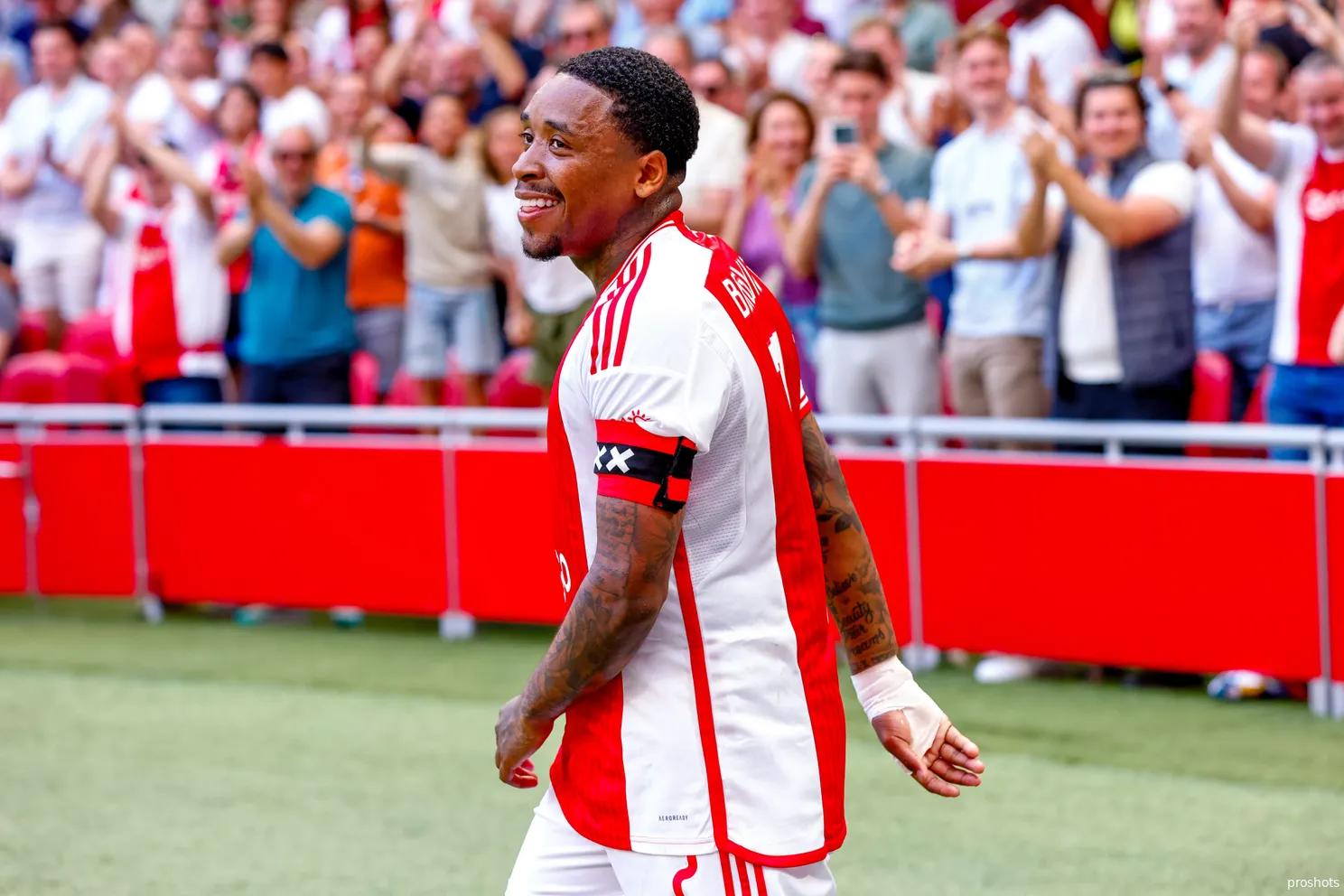 steven bergwijn ajax almere city