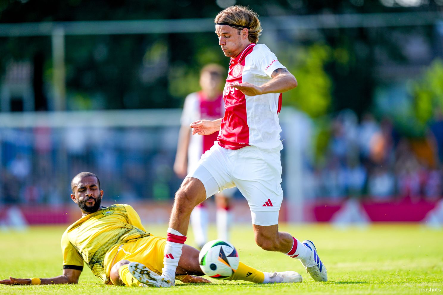 Preseason: Baas blinkt uit als centrale verdediger, concurrent Sosa ondermaats