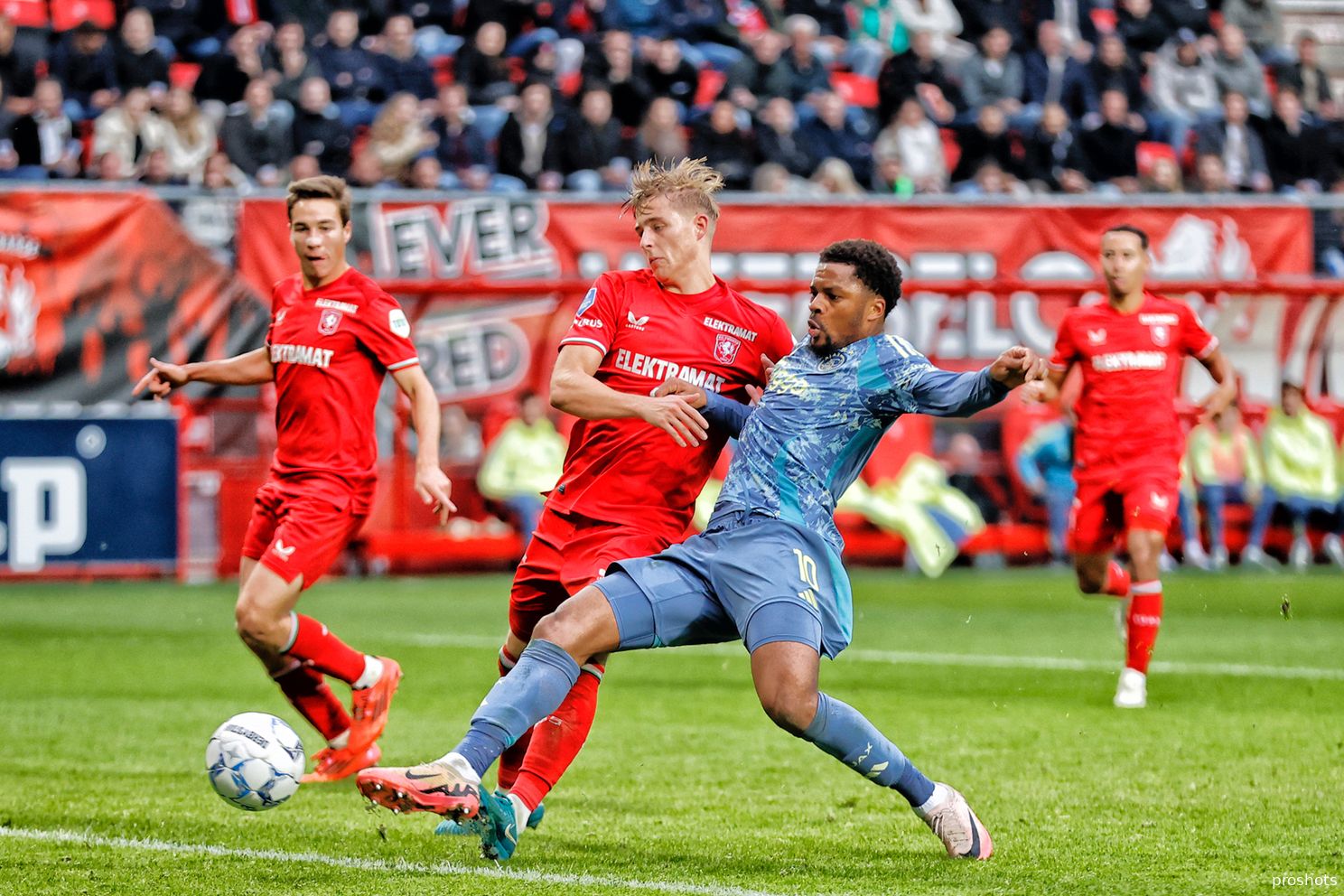 chuba akpom fc twente ajax 24 25