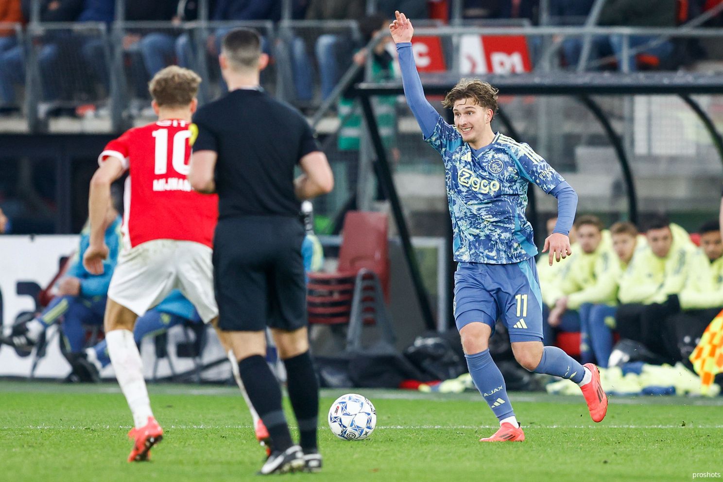 mika godts az ajax