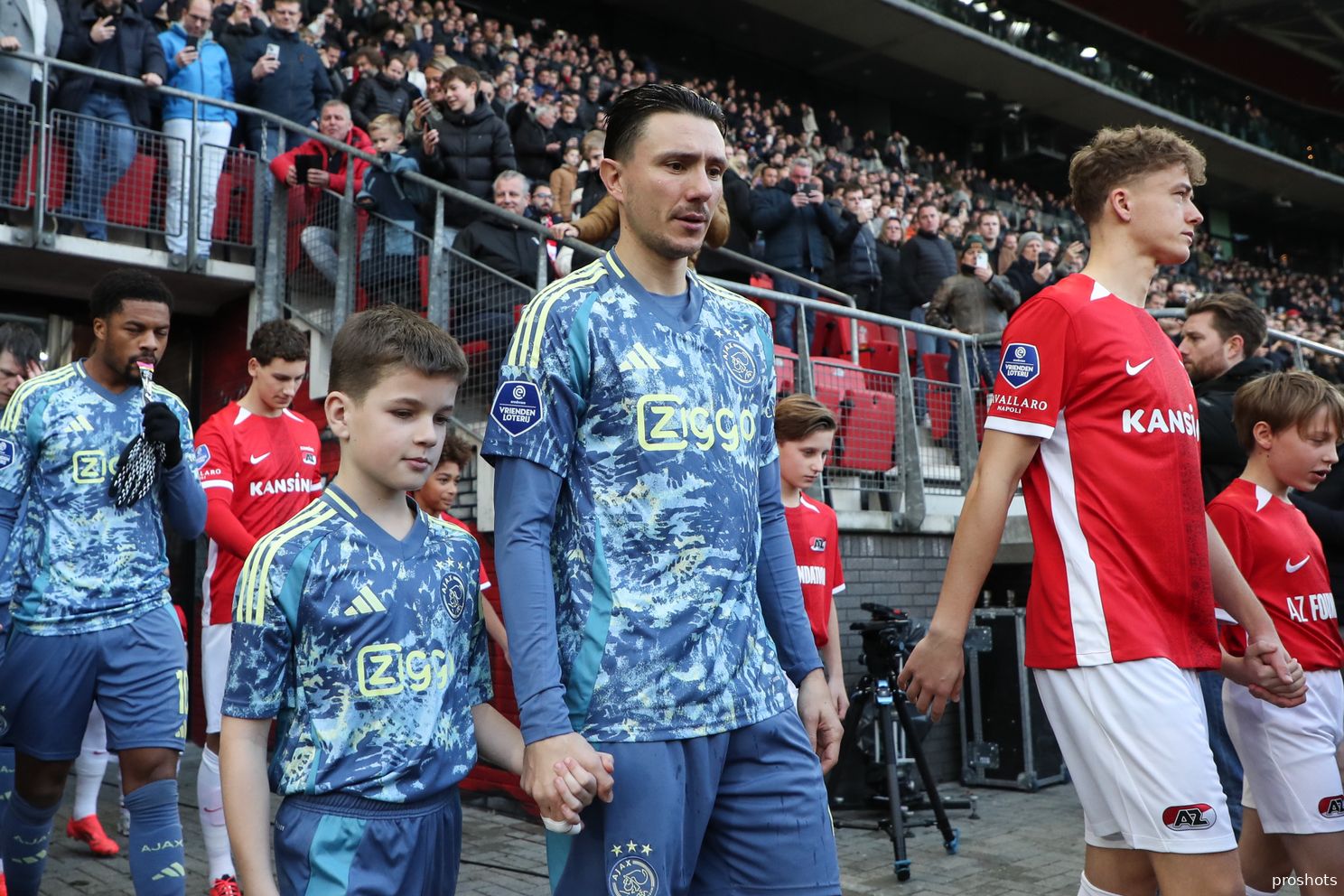 steven berghuis az ajax 24 25