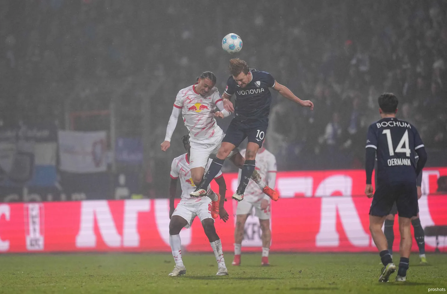 Buitenland: Blind wint cruciaal duel met Girona en neemt afstand van onderste plekken