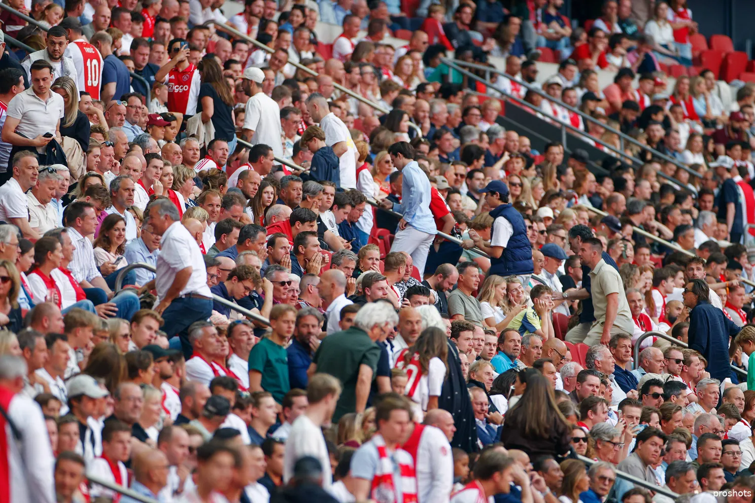 ajax supporters nec johan cruijff arena