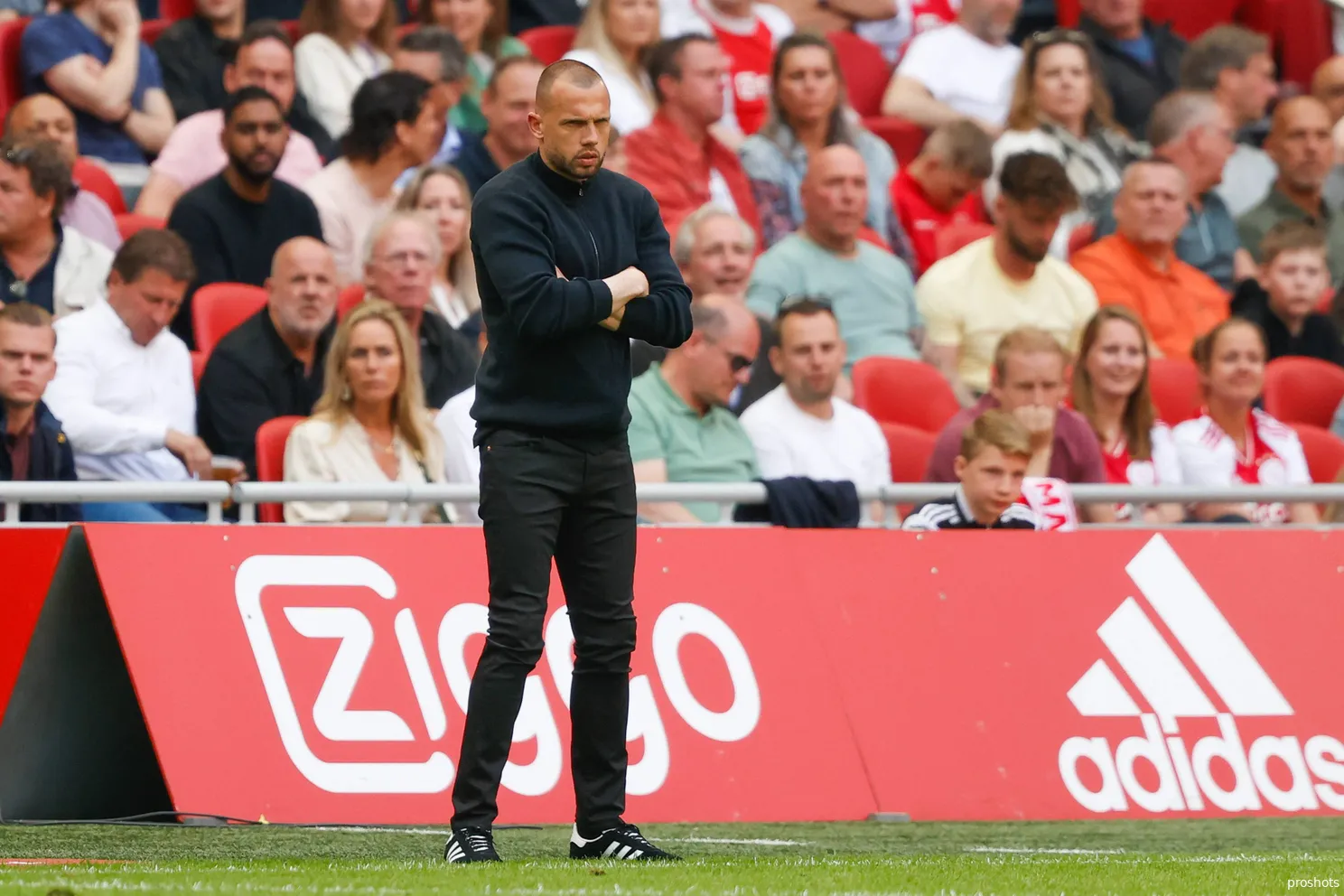 Heitinga zeer waarschijnlijk de nieuwe hoofdtrainer van Ajax: 'Onderhandelingen zijn vergevorderd'