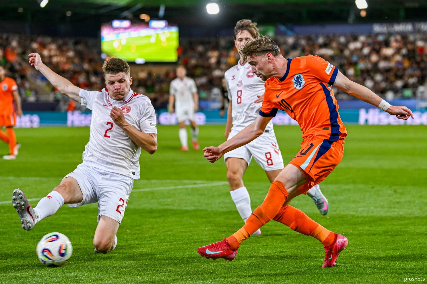Gaaei eerlijk na zege op Jong Oranje: 'Geen terechte overwinning, maar hebben ervoor gevochten'