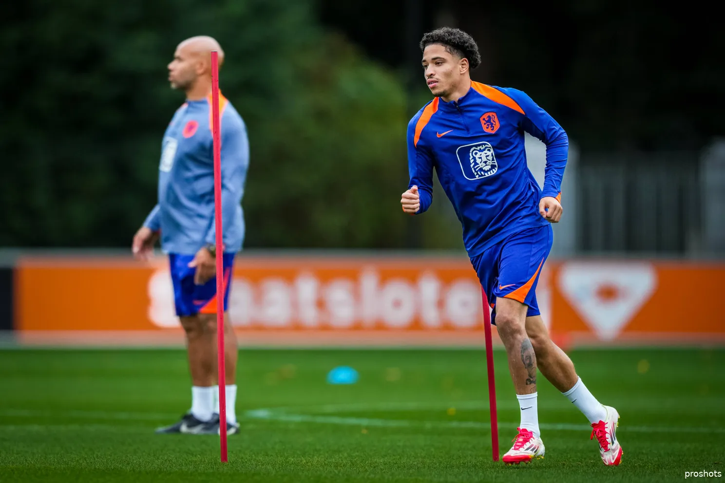 ro-zangelo-daal-jong-oranje