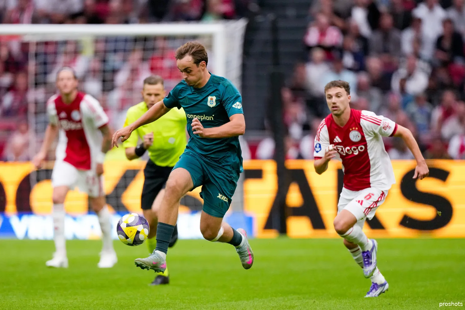 youri regeer ajax pec zwolle 25/26