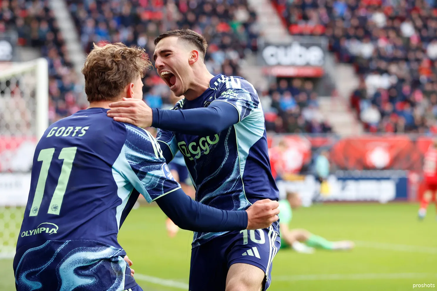 Gloukh-Godts-ajax-fc twente