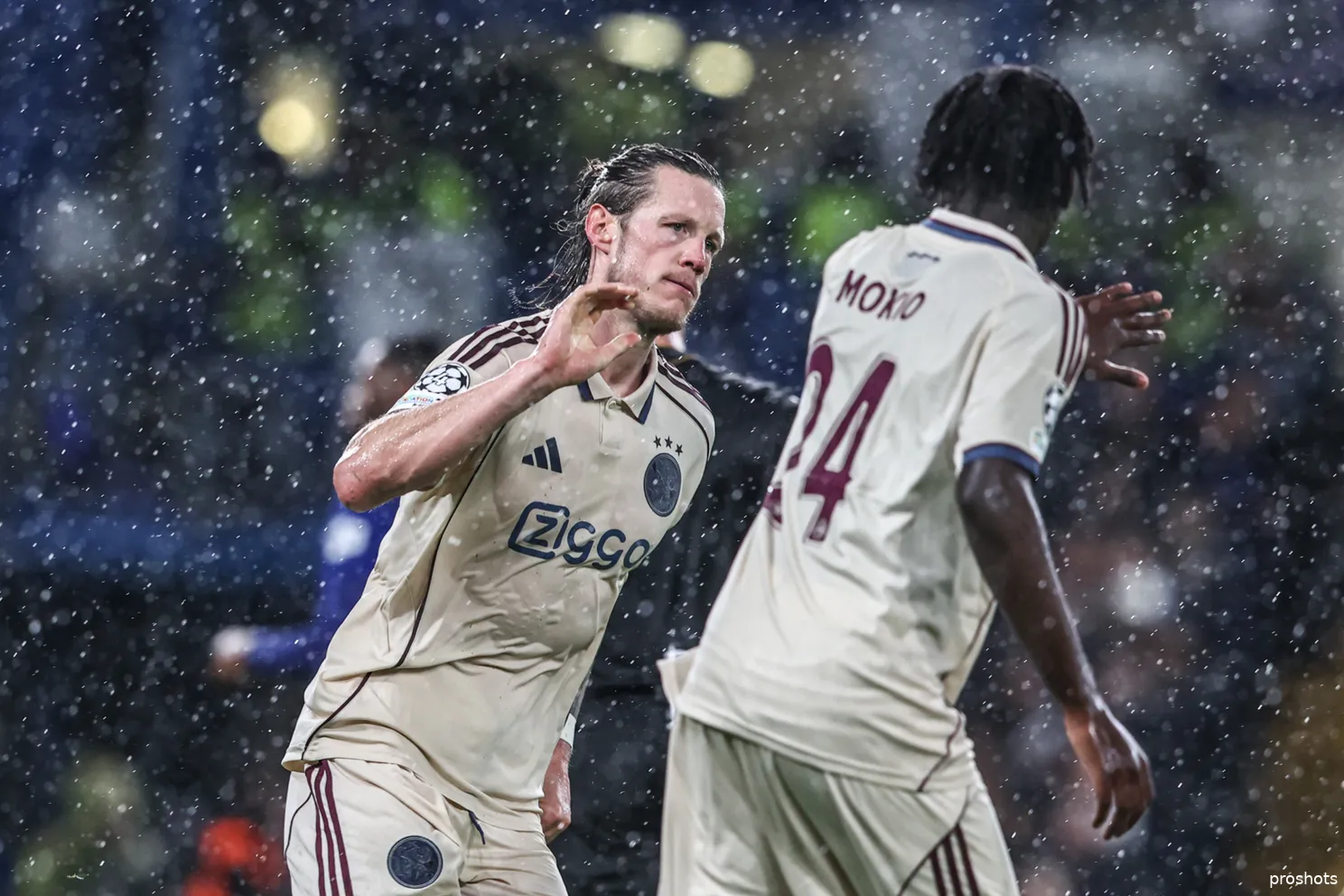 wout weghorst Chelsea ajax 25/26