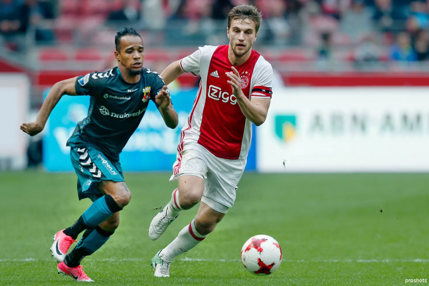 Ajax Showtime Jarchinio Antonia