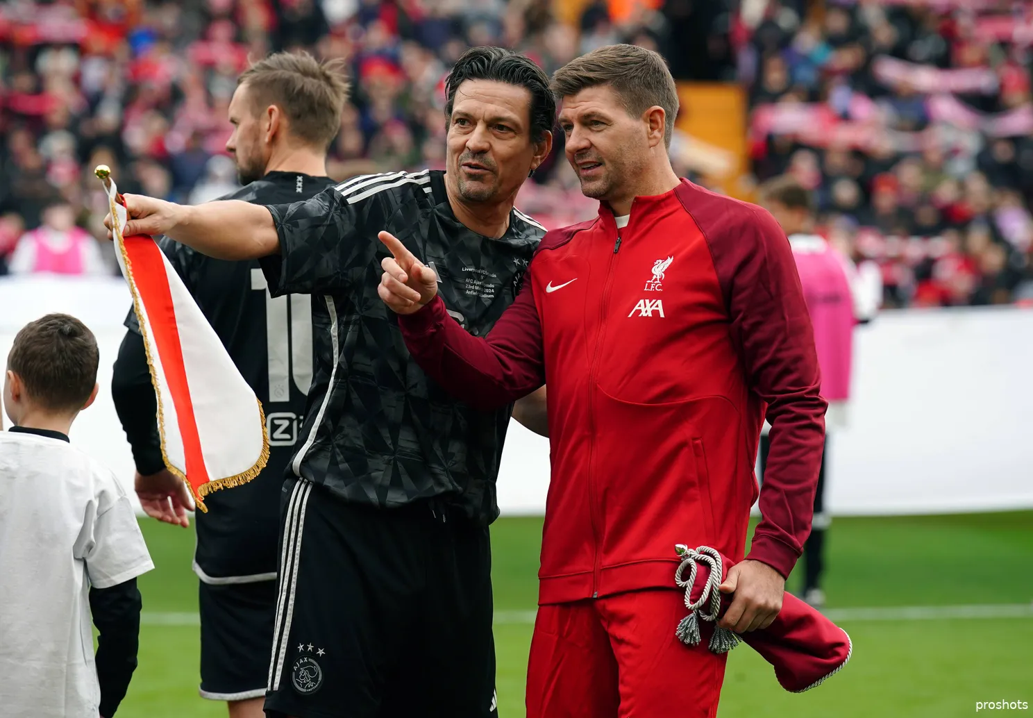 Ajax Showtime Jari Litmanen Steven Gerrard Ajax Liverpool
