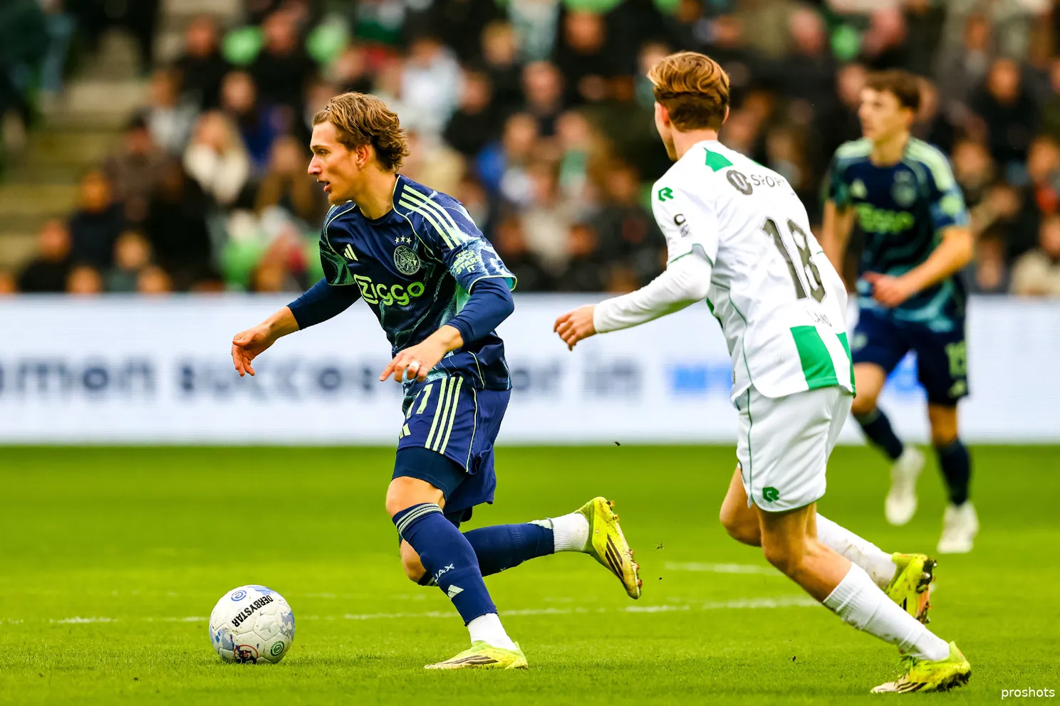 ajax showtime mika godts fc groningen ajax 25/26