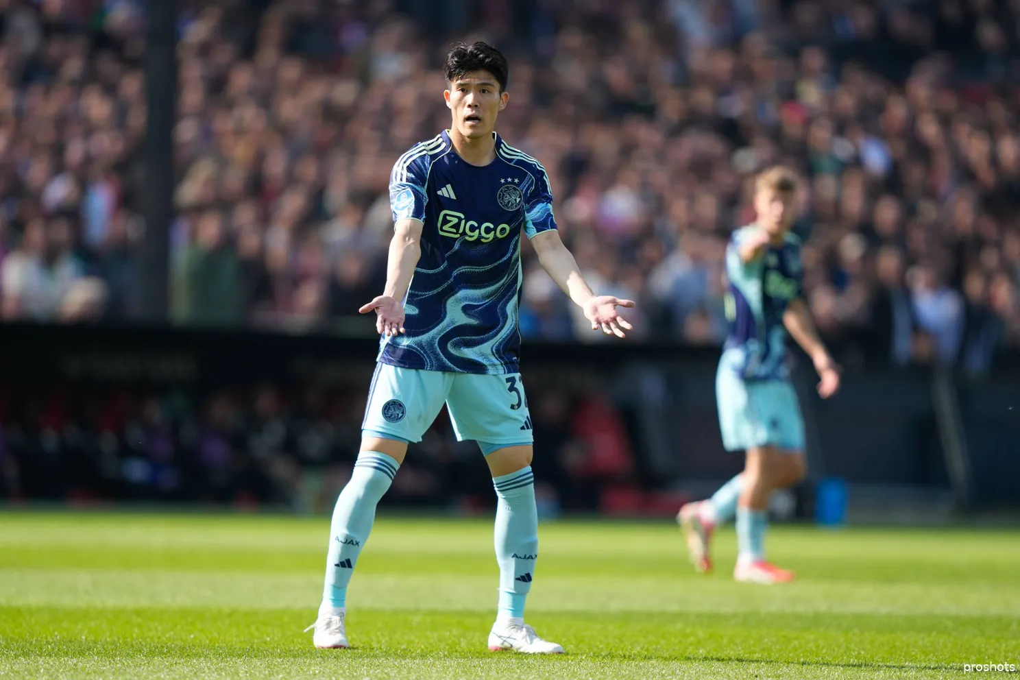 Ajax Showtime Tomiyasu