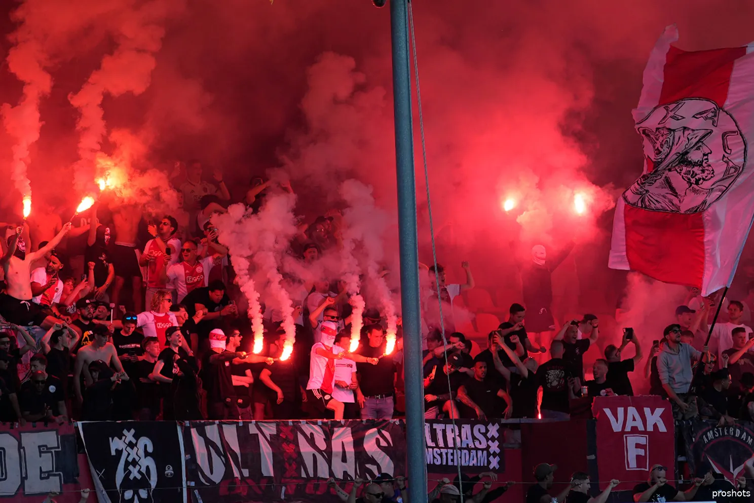 Ajax Showtime Ajax Supporters