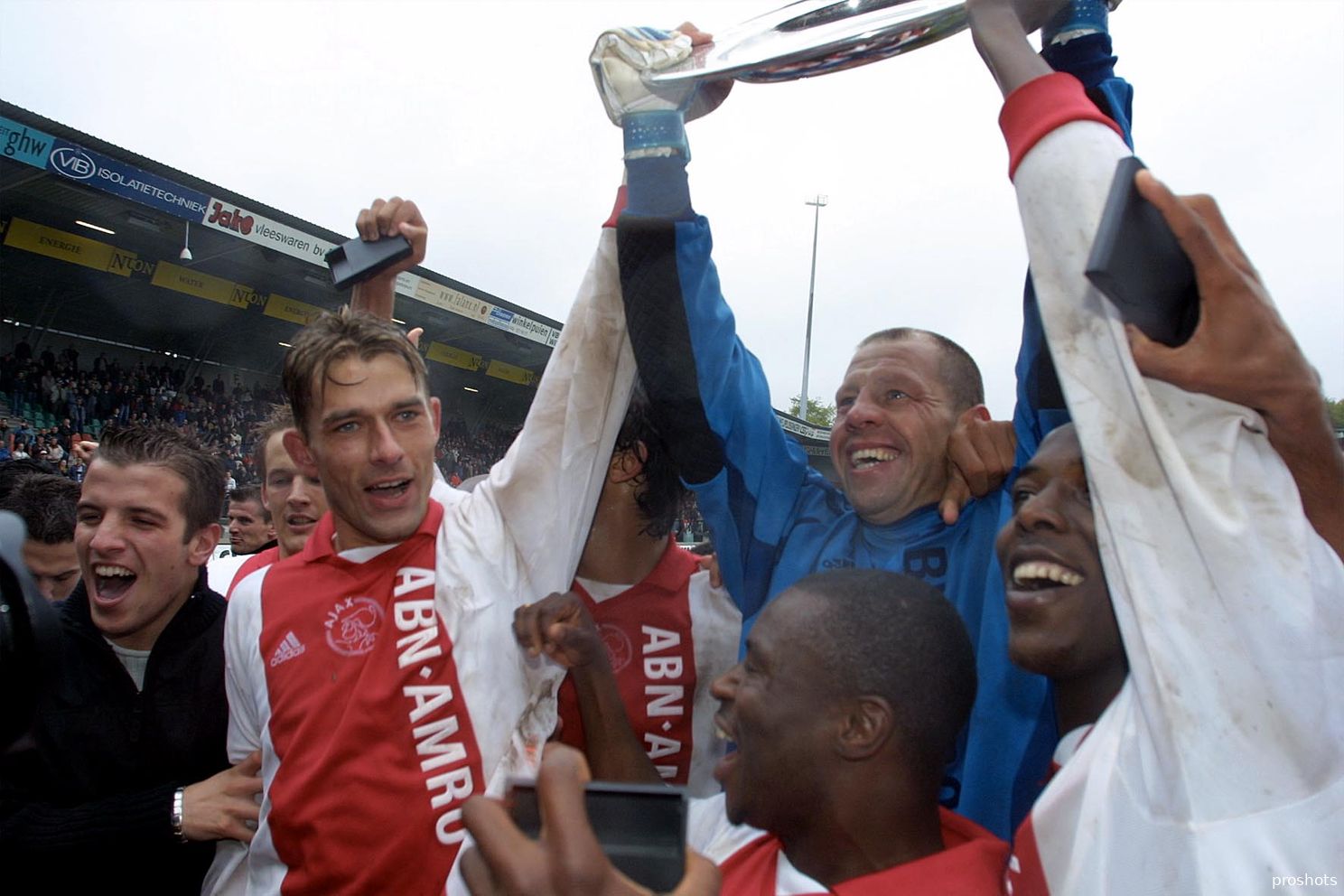 Grim bouwt aan carrière: 'Hij heeft in al die jaren bij Ajax wel goed opgelet’