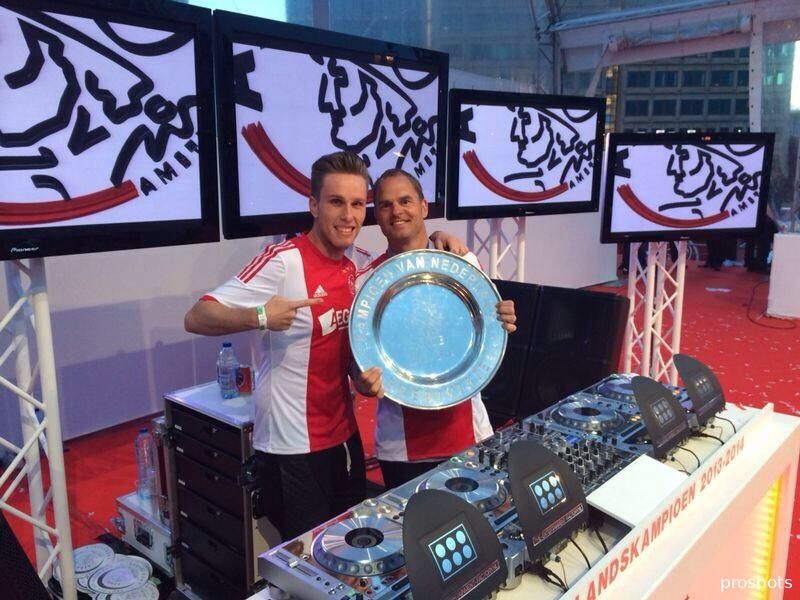 Nicky Romero: 'Pak een vliegtuig later om Ajax te kunnen zien'