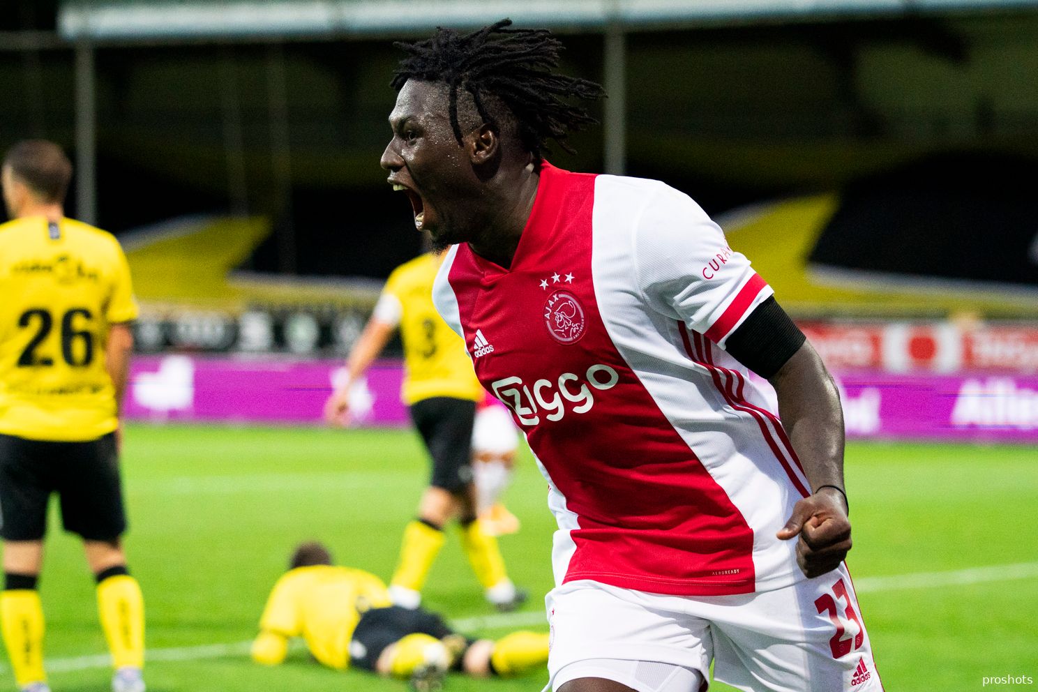 Traoré ziet Ajax als geweldige ervaring: 'Veel geleerd als voetballer en als mens'