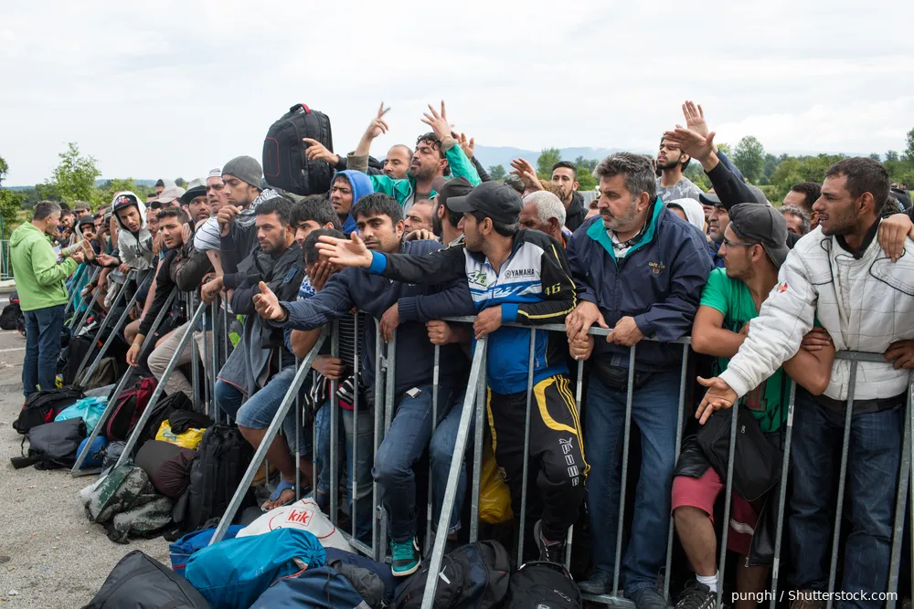 Nederland blijft dweilen met de kraan open: ministerie verwacht in 2023 nog meer asielzoekers