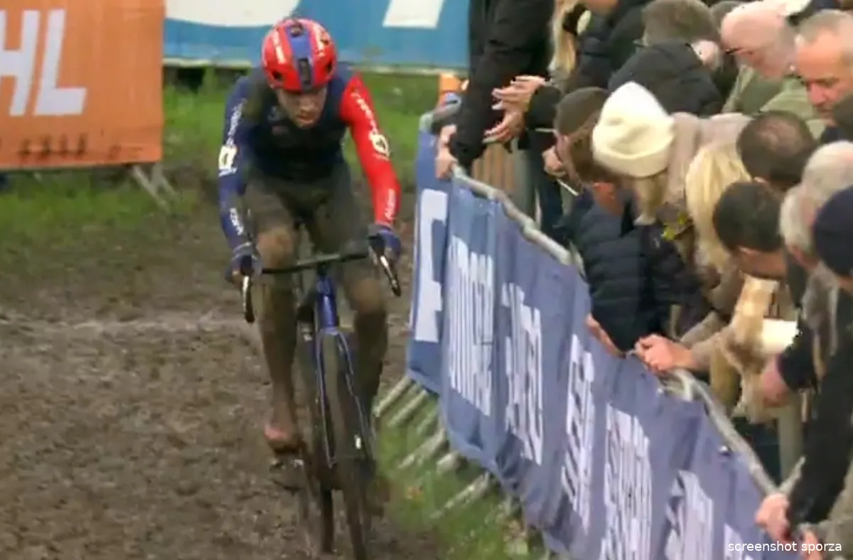 Pim Ronhaar plaatst indrukwekkende versnelling en pakt allereerste Wereldbekerzege in Dendermonde