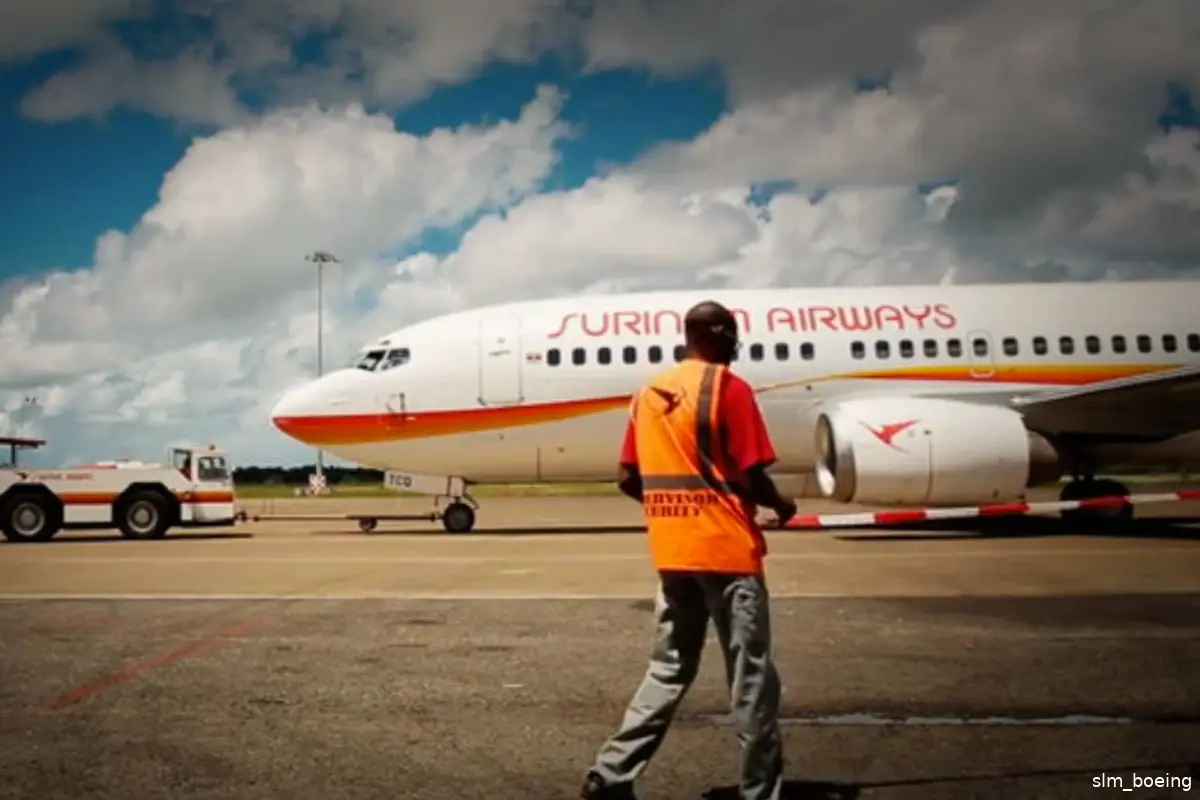 SLM neemt 3e Boeing 737-300 in gebruik