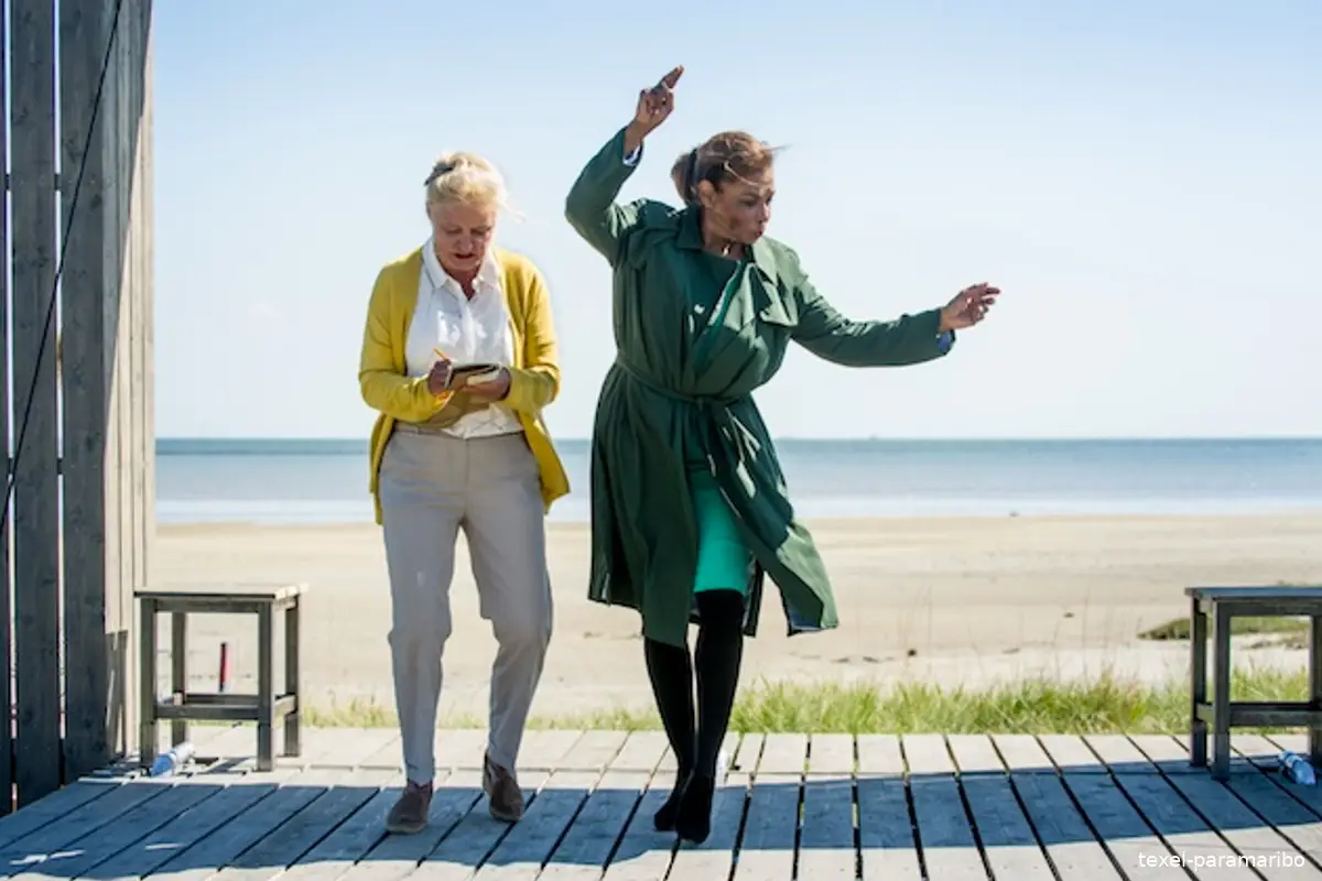 Theaterhit 'Paramaribo-Texel' t/m 20 dec in theaters