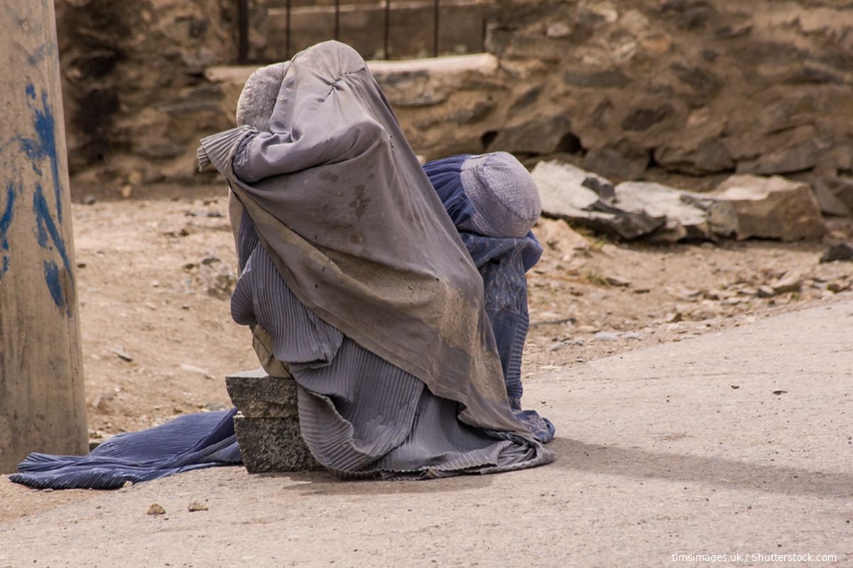 'Nieuwe en gematigde' Taliban tegen vrouwen: 'Bedek je héle lichaam, behalve de ogen!'
