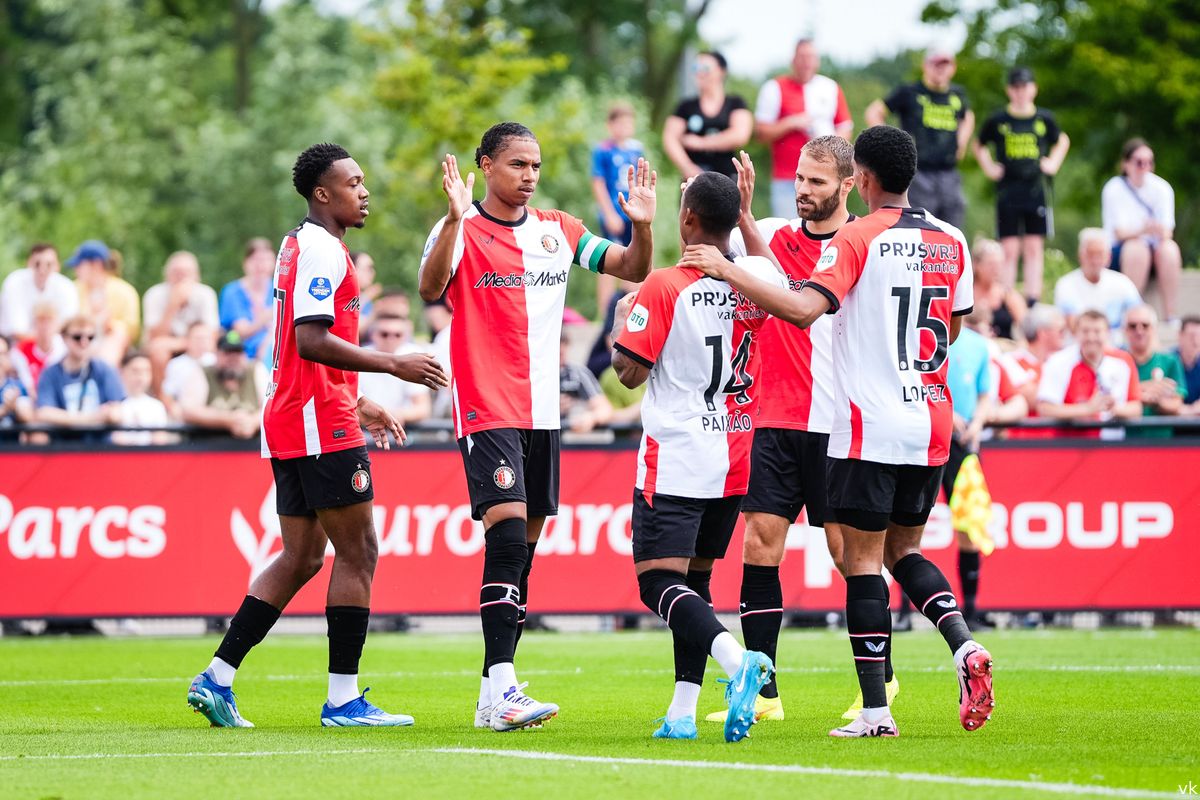 Vroege goal Milambo beslissend voor derde oefenzege Feyenoord