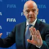 FIFA wil strafschop drastisch veranderen: VAR straks ook bij corners en gele kaarten