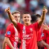 'Met miljoenen smijtend Newcastle United denkt aan Tzolis': FC Twente profiteert mogelijk