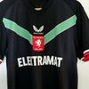 Gaaf! Supporter heeft niet-gepresenteerd jubileumshirt al binnen: Bekijk hier de foto's