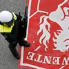 Unieke beelden politie-actie bij onrust na FC Twente - FC Groningen: "Supporters worden uitgedaagd"