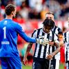 Heracles-back door het stof: "Dat het dan precies in de derby moet gebeuren.."