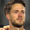 Van Wolfswinkel in tranen tijdens eerbetoon aan overleden schoonvader Johan Neeskens