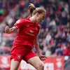 KIJKEN: FC Twente speelsters krijgen beker uitgereikt na fantastische zege op PSV