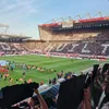 Video: Twente-supporters herdenken vuurwerkramp met gigantische sfeeractie