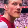 Weghorst toont zich slechte verliezer en slaat camera van zich af