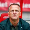 Druk neemt toe op Van den Brom: "Dit mag je als FC Twente niet accepteren"