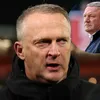 Van den Brom leidt in onderlinge strijd met Ron Jans
