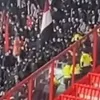 Video: Feyenoord-supporters met elkaar op de vuist in het uitvak van FC Twente