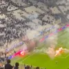 Video |  Beschoten met vuurwerk door eigen fans: De Lange beleeft bizarre avond in Marseille